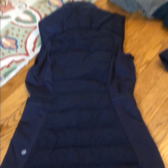 Women's Black Sleeveless Jacket - Picture 4 of 4